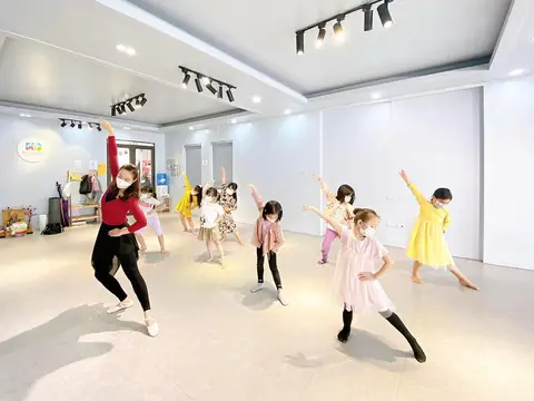 SaigonDance Kids Dance Classes