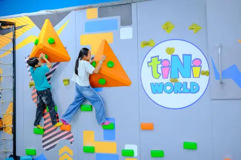 tiNiWorld AEON Mall Bình Tân