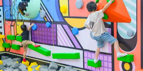 tiNiWorld Giga Mall